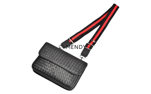 斜挎包男小包设计感小众高级感真皮编织男生潮牌随身便携包高端