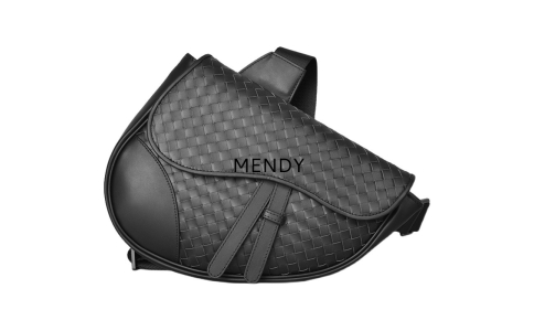 男士斜挎包马鞍包背包2024新款斜挎时尚腋下包高级感纯皮编织男包